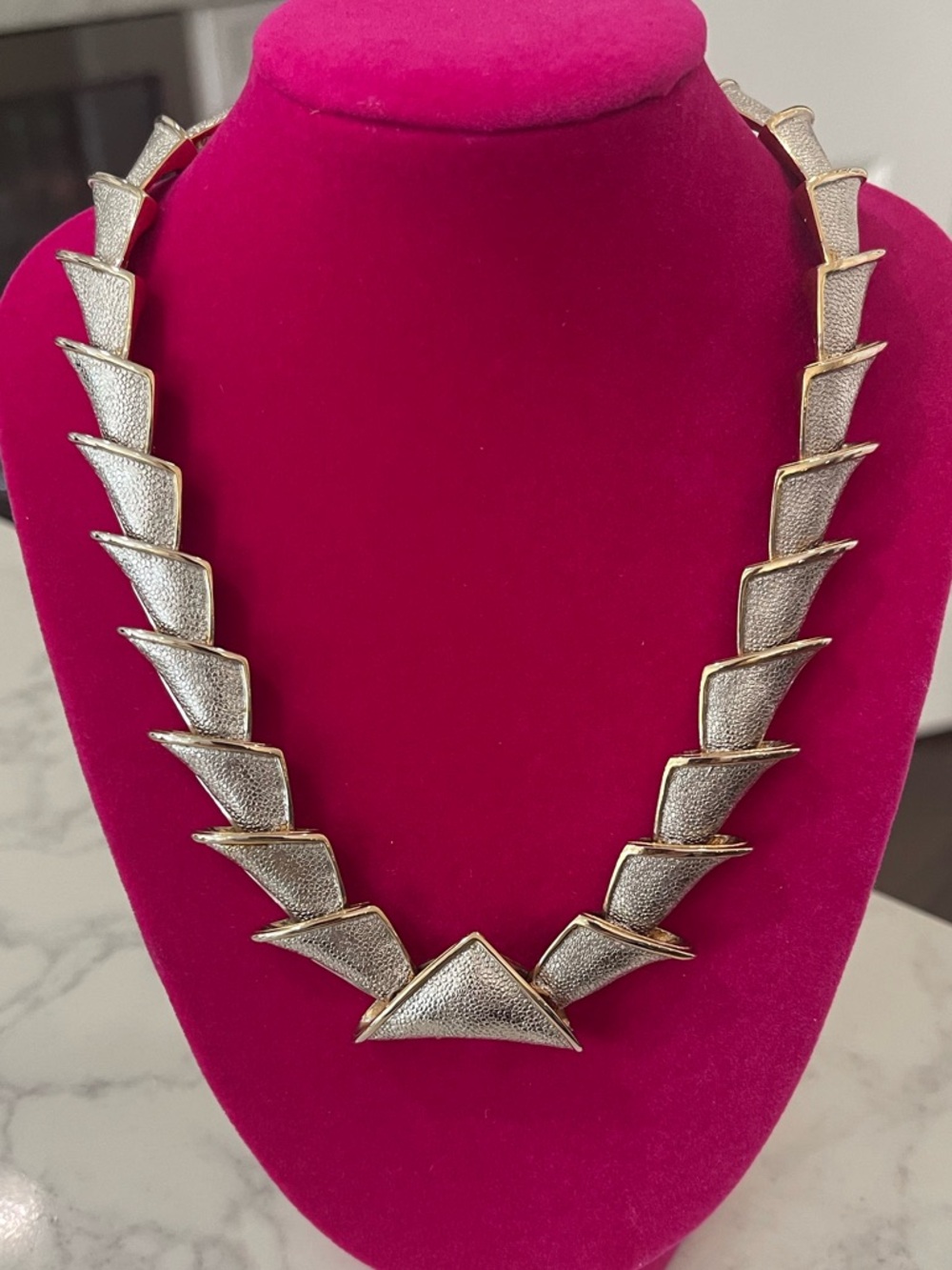 Vintage Vargas Mfg Co Two Tone Geometric Textured Triangle Collar Necklace MCM